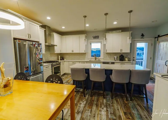 Marlowe Lane 10505 Holiday home